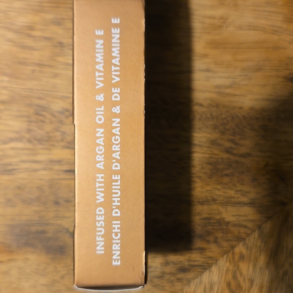 e.l.f. Luminous Putty Bronzer Set of 3 - Picture 6 of 7